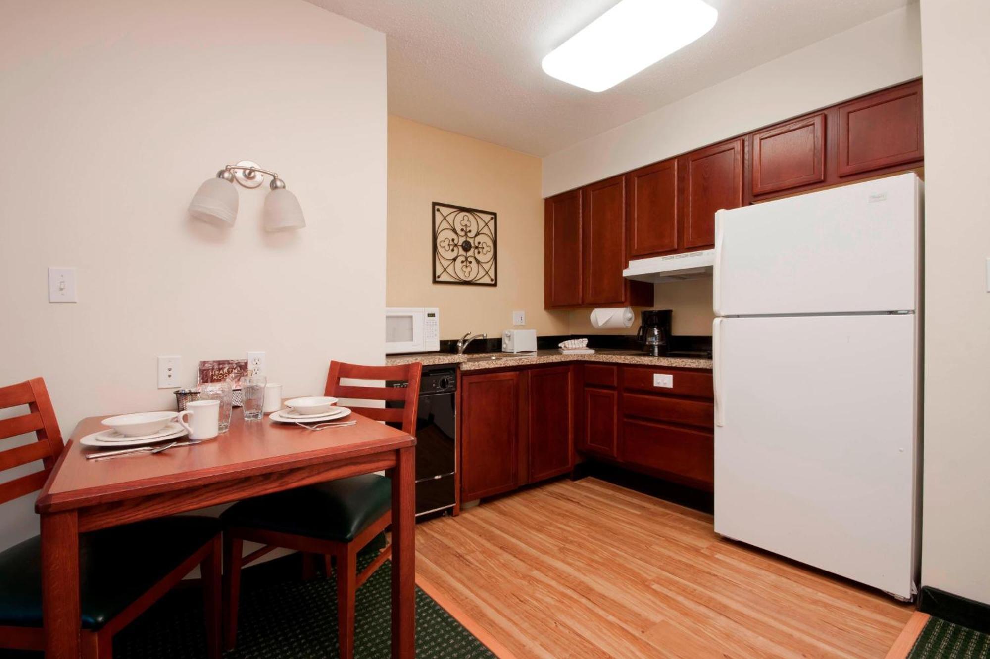 Residence Inn By Marriott Tulsa South Екстериор снимка