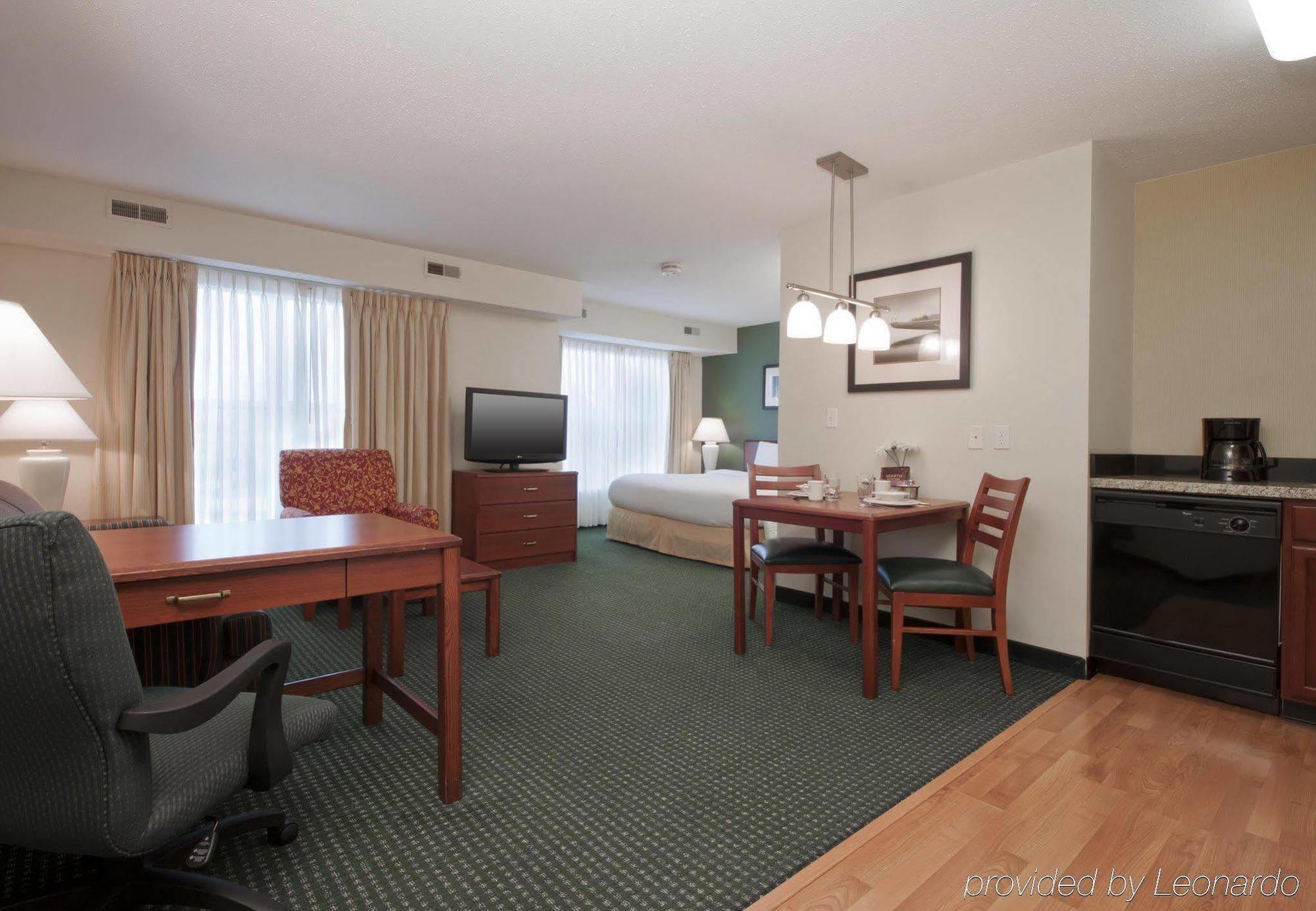 Residence Inn By Marriott Tulsa South Екстериор снимка