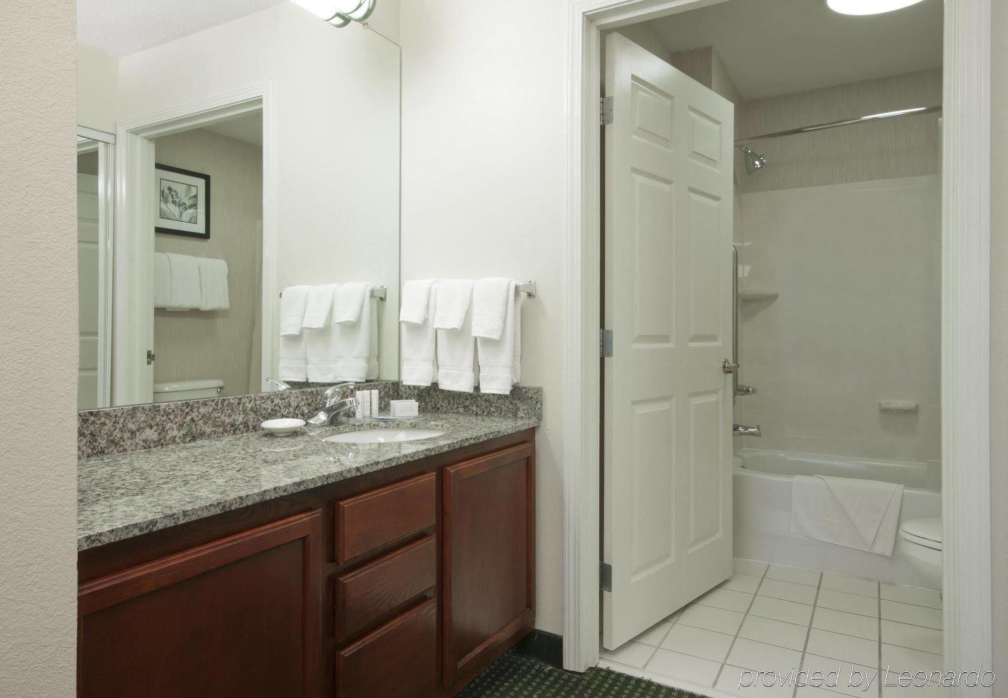 Residence Inn By Marriott Tulsa South Екстериор снимка